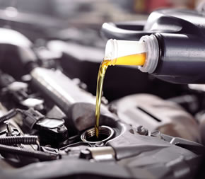 Revisão com trocas de óleos e filtros